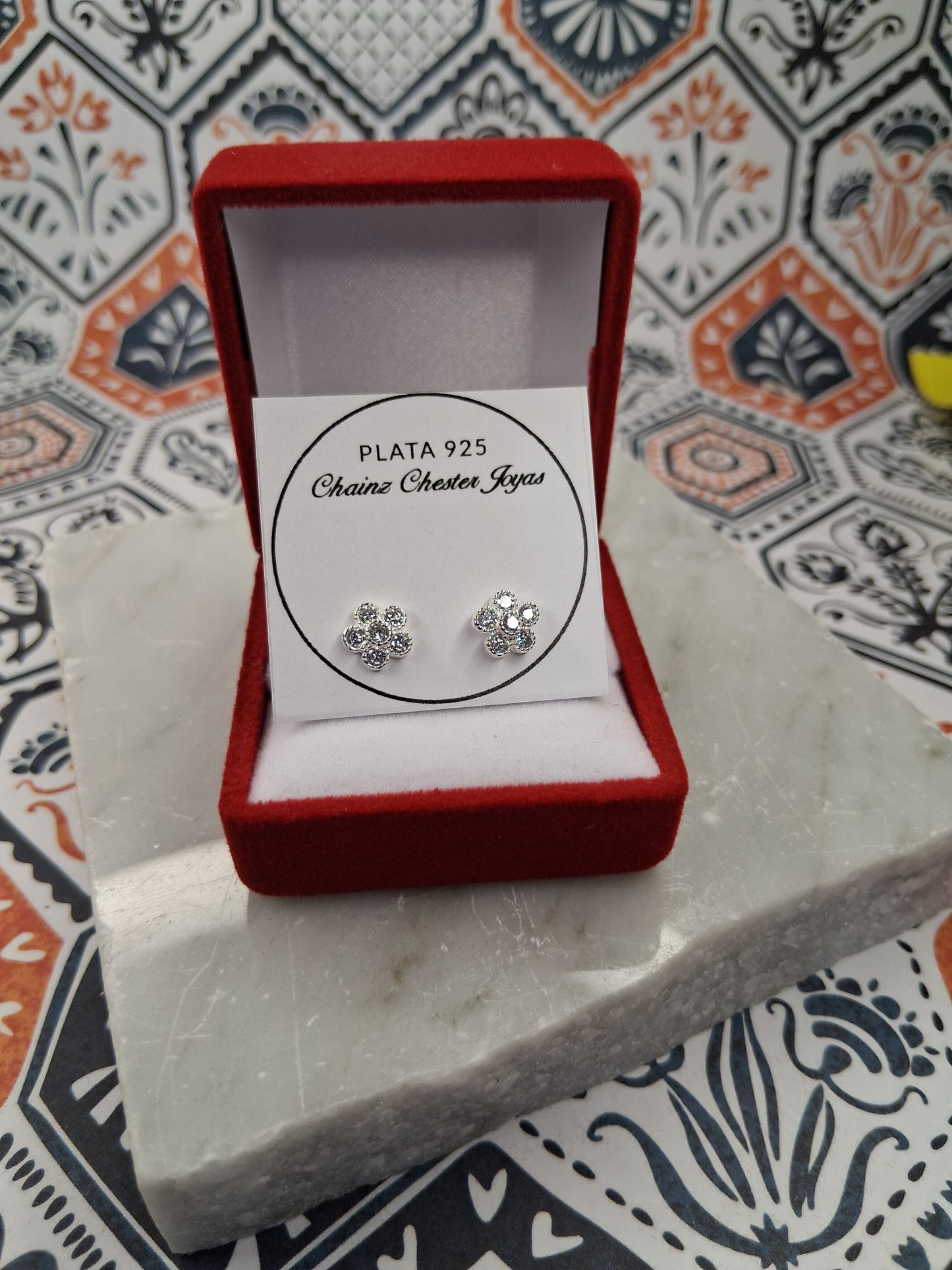 Aros - Pasantes (Flor) con Piedras Blancas - Plata925