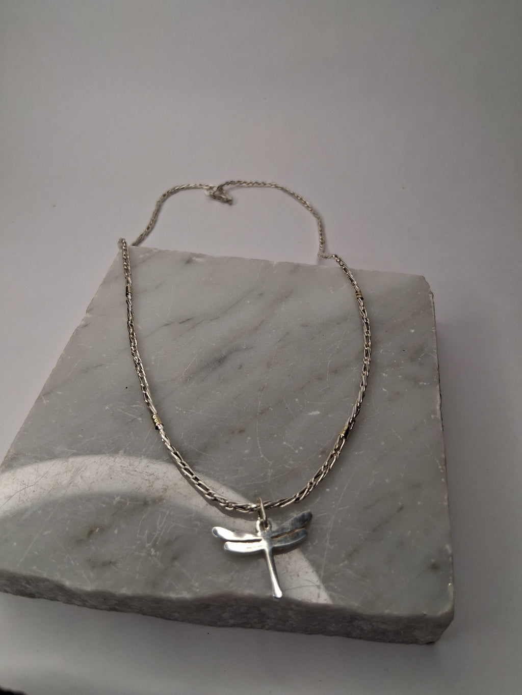 Collar Cadena Plata y Oro x 45 cm con Dije Libélula - Dama