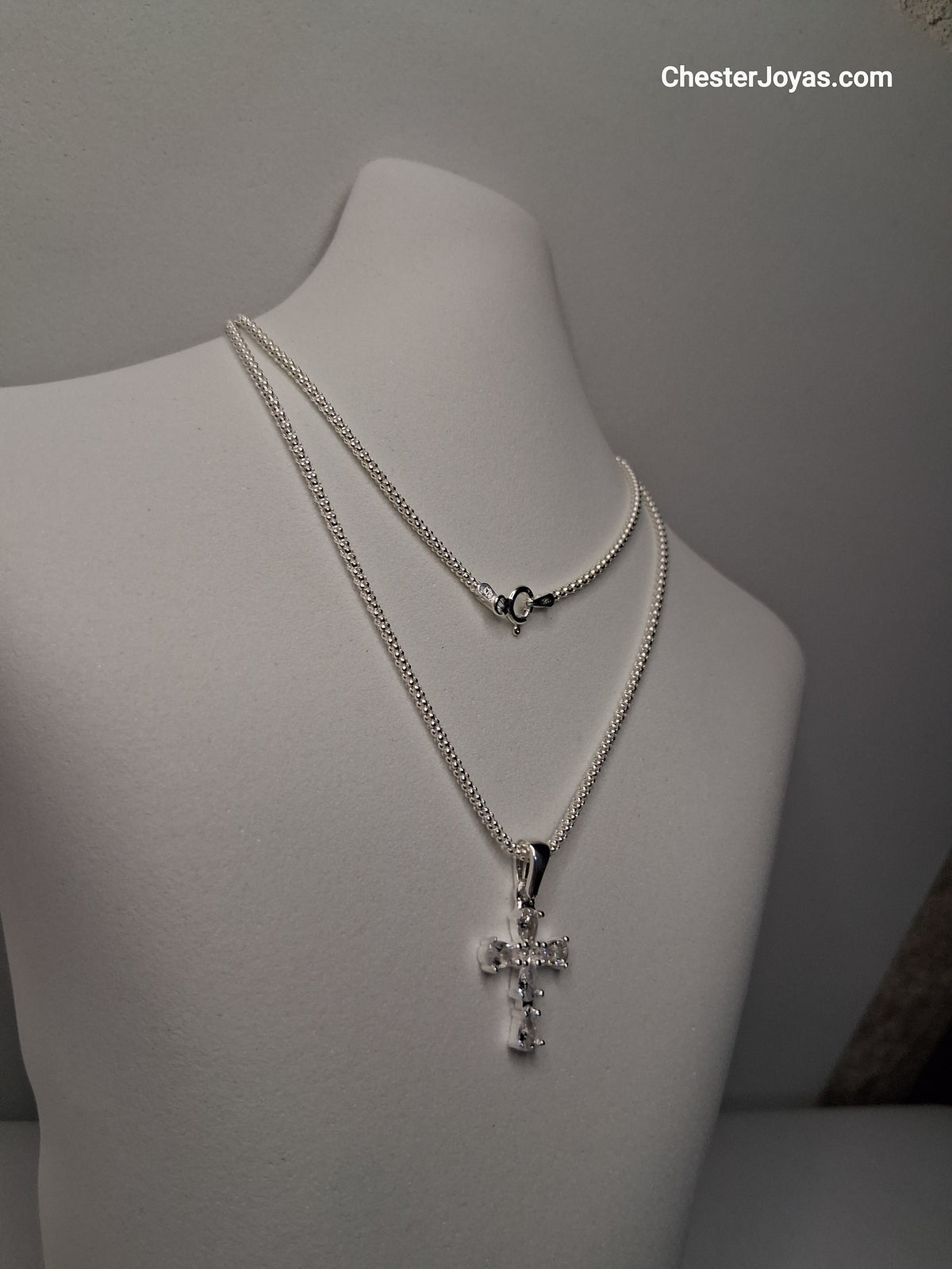 Collar Cadena Coreana x 50 cm con Dije Cruz y Piedras Blancas Plata 925