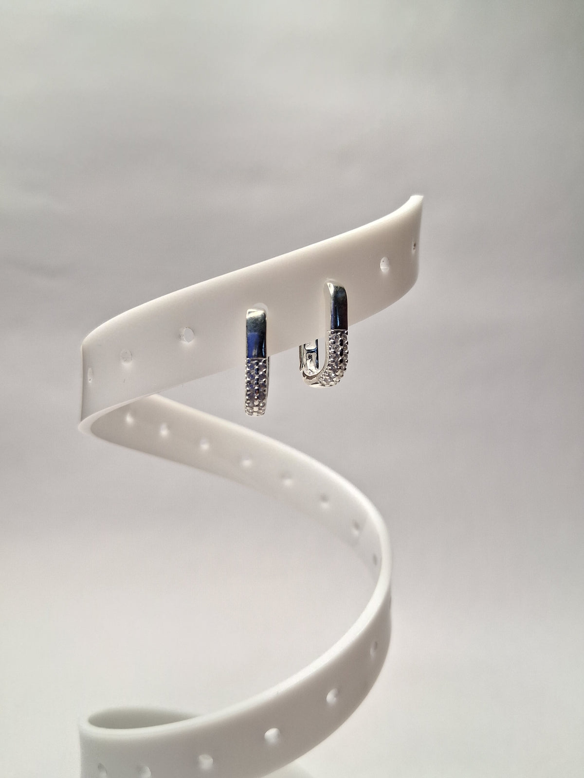Aros - HUGGIES CAPRI - 11 mm - Plata925.