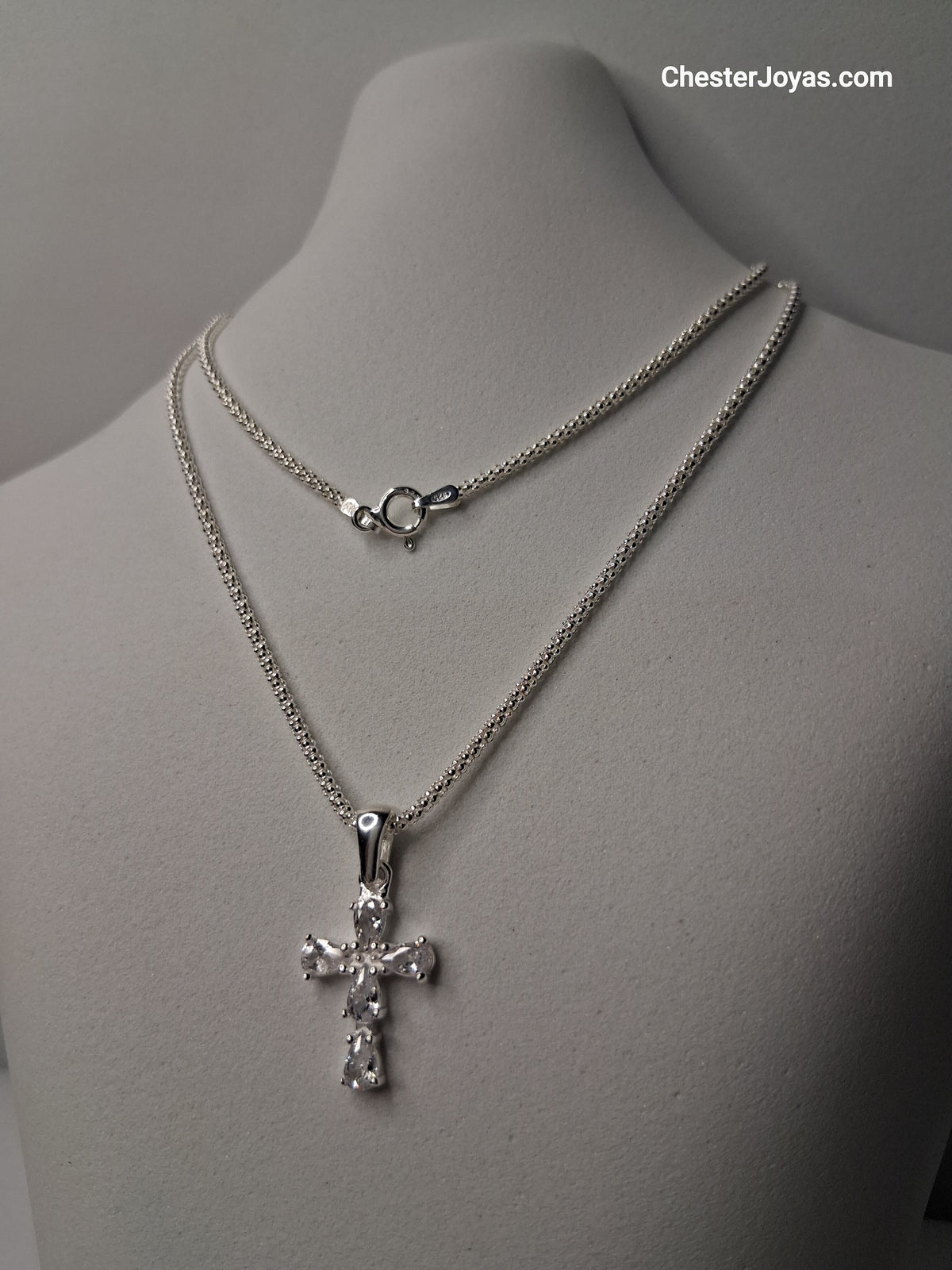 Collar Cadena Coreana x 50 cm con Dije Cruz y Piedras Blancas Plata 925